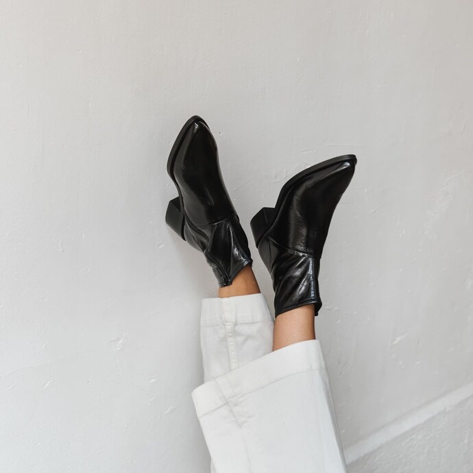 Bottines à talon  en cuir vieilli noir