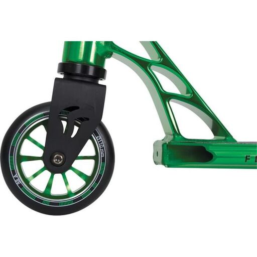 Turtle Skates Flipwhip Stunts