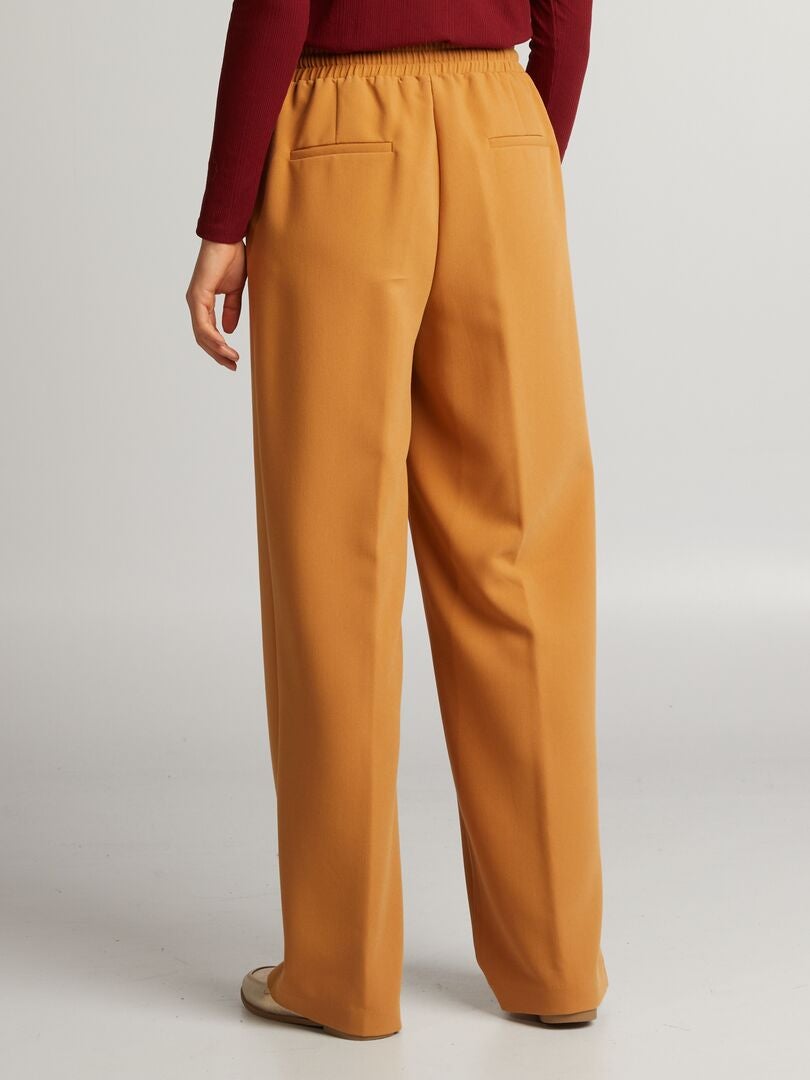 Calça reta com amarração - MARROM