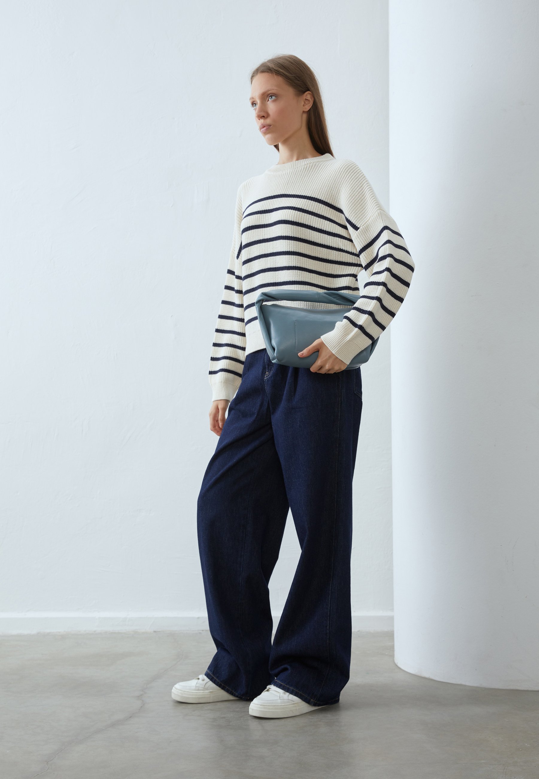 Pull Anna Field - blanc cassé/bleu foncé
