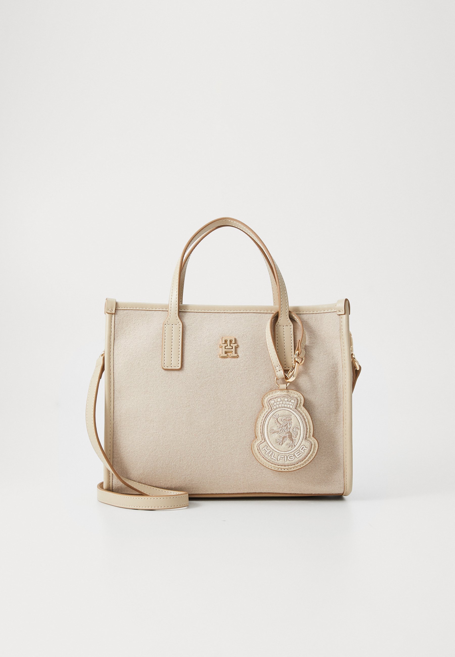 Tommy Hilfiger CITY SMALL TOTE MELTON - Handtasche - Sandelholz