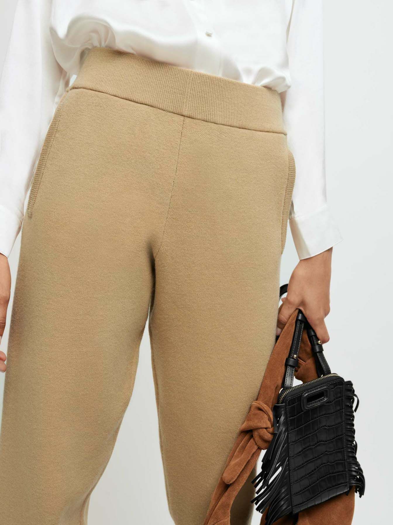 Pantaloni de trening tricotați în stil camel