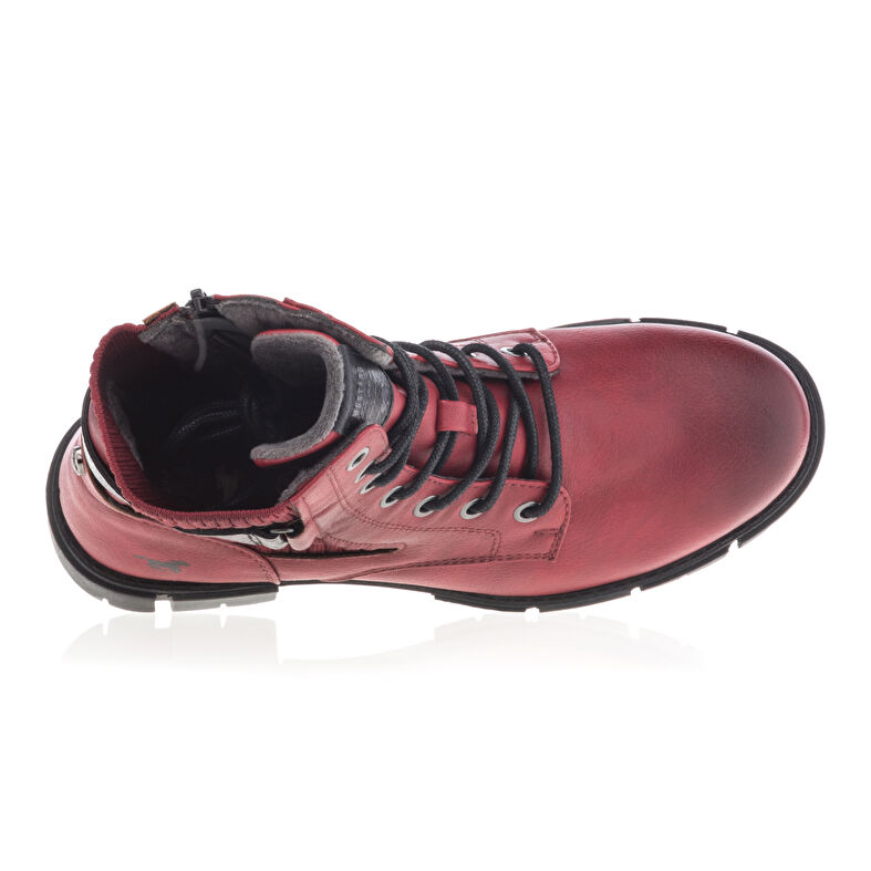 Rote Damenstiefel / Stiefeletten