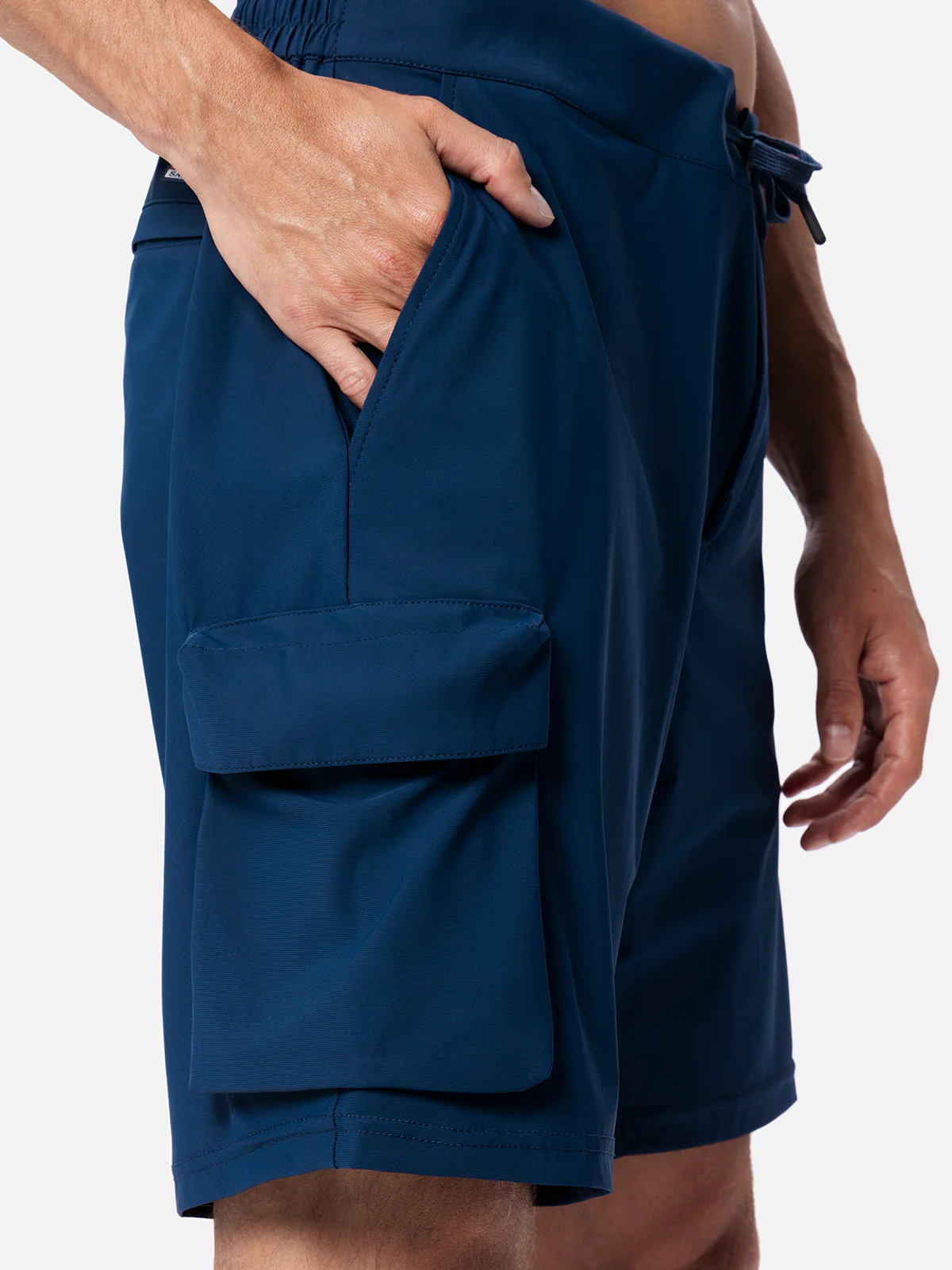 Bermudashorts voor heren van technisch materiaal in marineblauw.