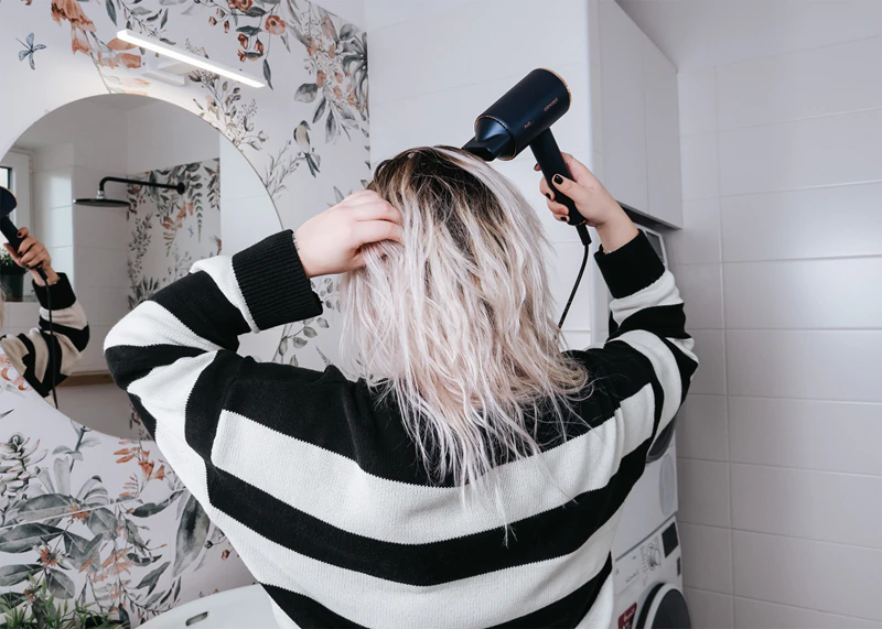 Secador de cabelo Concept Profi Care BLDC VV8100