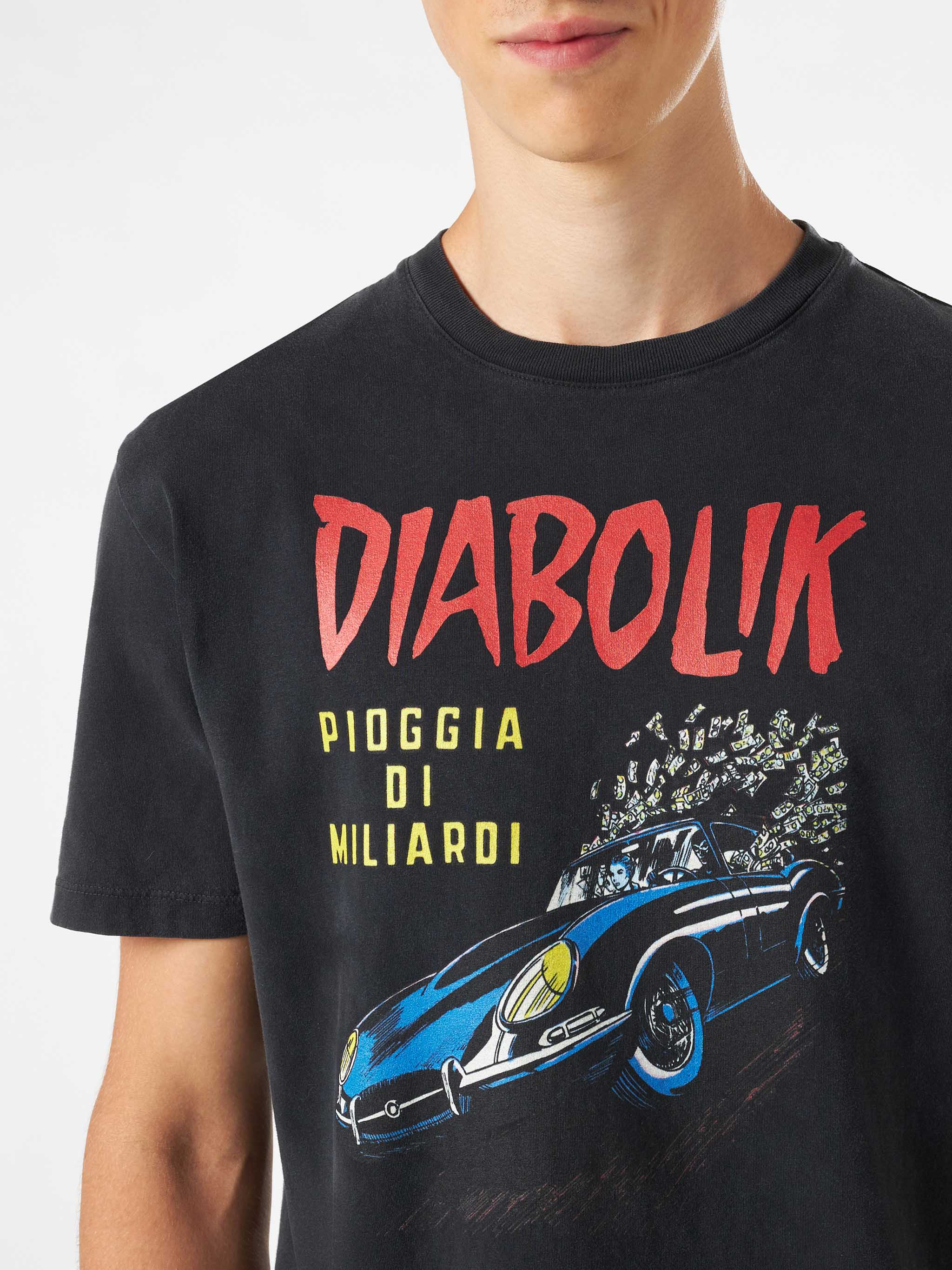 T-shirt da uomo in cotone trattamento vintage con auto Diabolik e sold