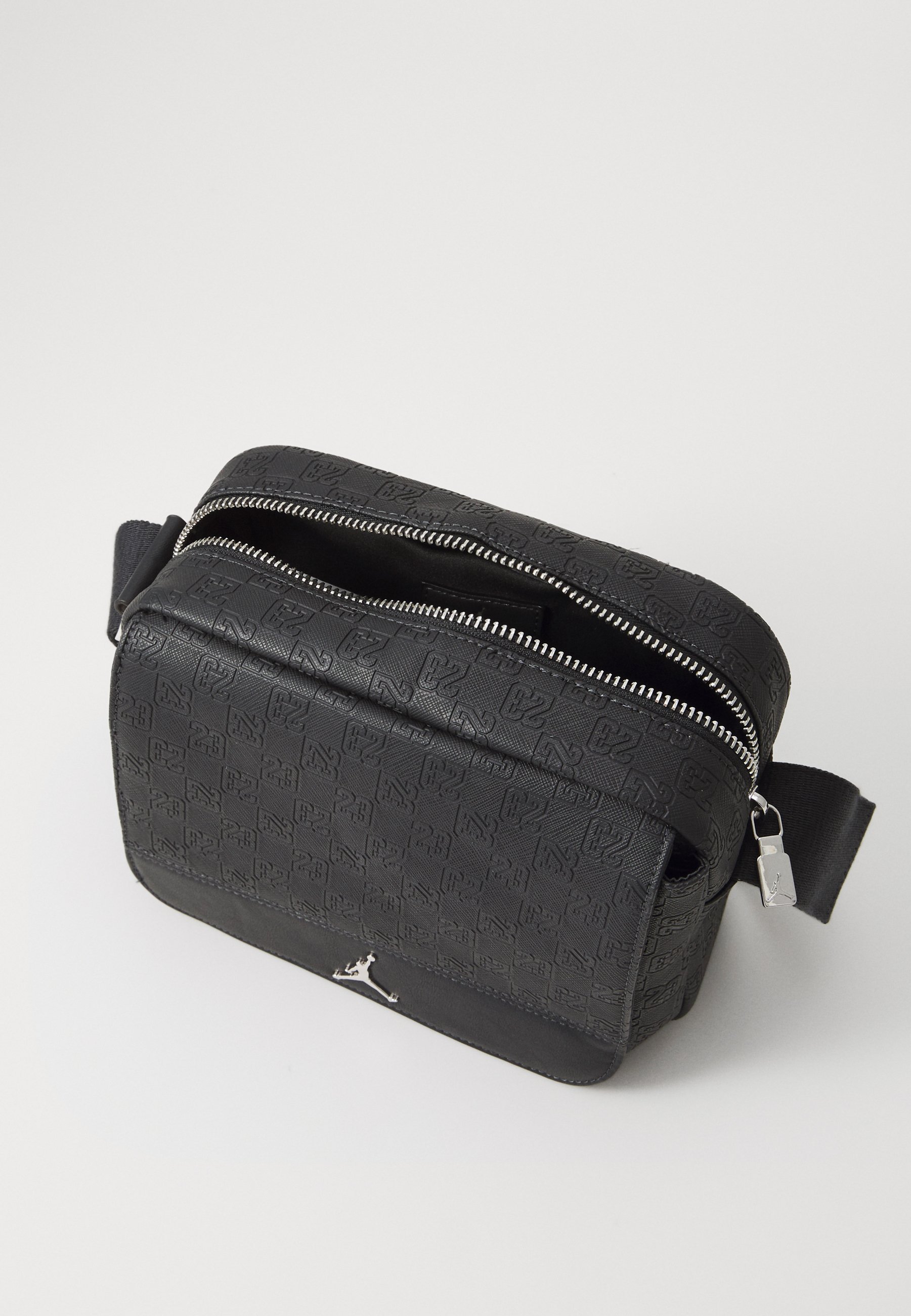 Jordan JAM MONOGRAM MINI MESSENGER TAS - Crossbodytas - off noir