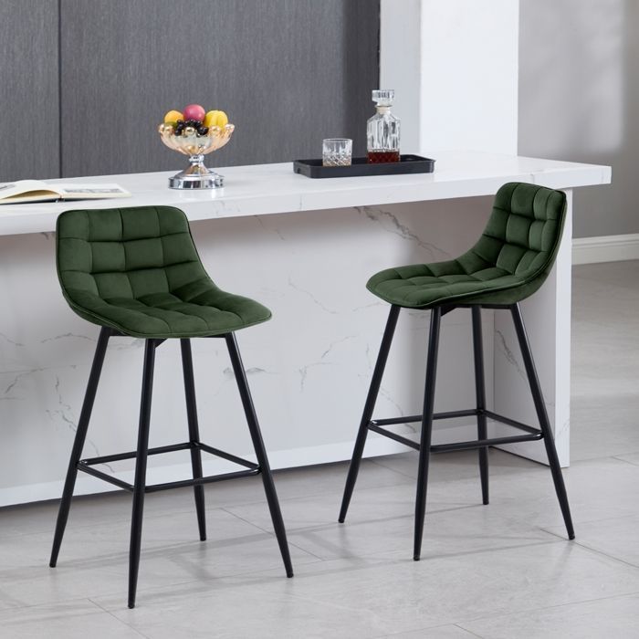 Taburete de bar WOLTU 4X, silla de bar, asiento tapizado en terciopelo con patas y reposapiés de metal, verde oscuro.
