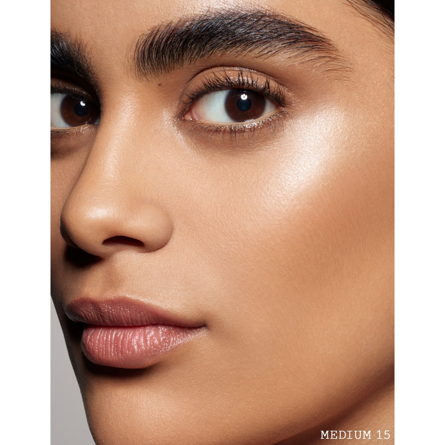 „Pat McGrath Labs Foundation Sublime Perfection“ makiažo pagrindas – 35 ml
