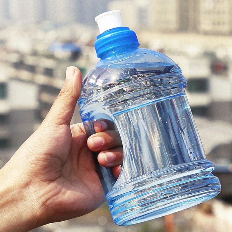 2023 Nowy 1050ml Duży plastikowy kubek na wodę Butelka na wodę Kubek na wodę dla ucznia z uchwytem Przenośne wiadro z uchwytem Poręczne kubki