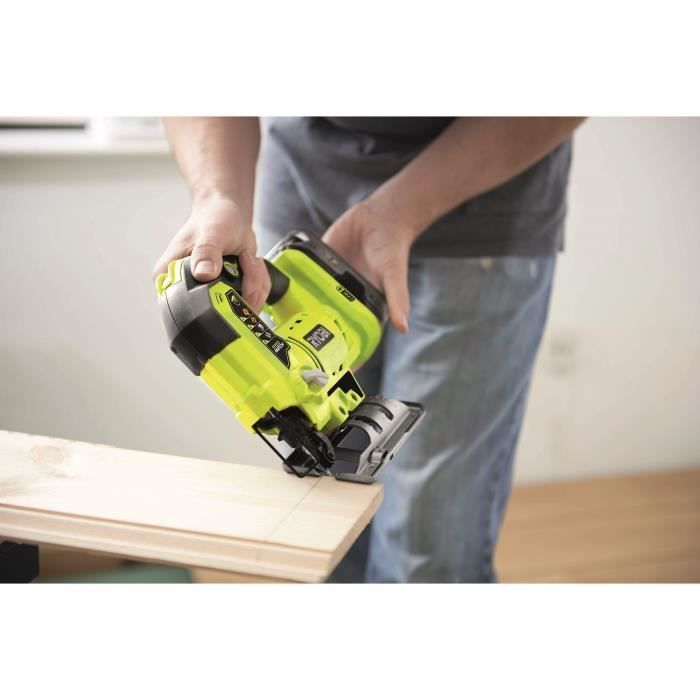 RYOBI - Sierra de calar pendular ONE+ de 18 V - Capacidad de corte en madera de 101 mm - Recorrido de la hoja de 25 mm - Incluye 1 hoja - R18JS-0