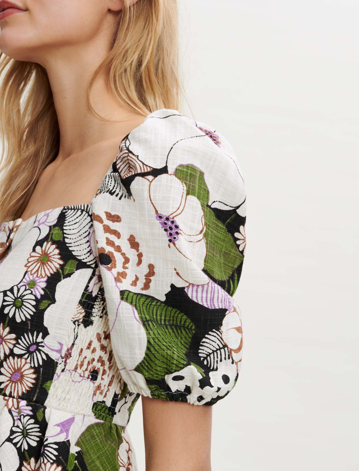 Top cu imprimeu floral anii șaptezeci - Fleur 70's noir