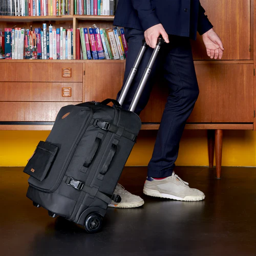 Cabaia Berlin small black 2-wheel soft suitcase
