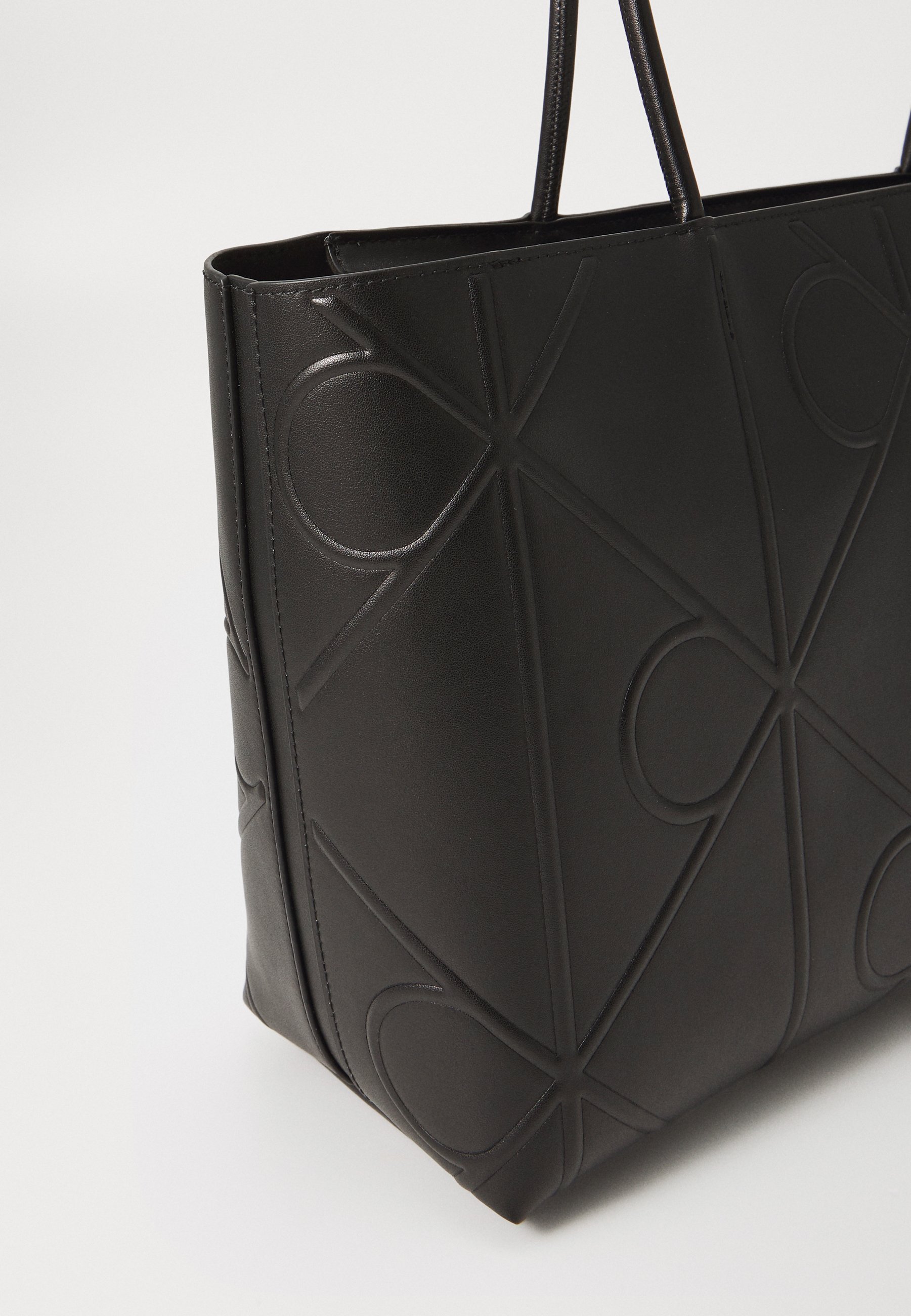 Sac à main Calvin Klein EMBLEM - noir