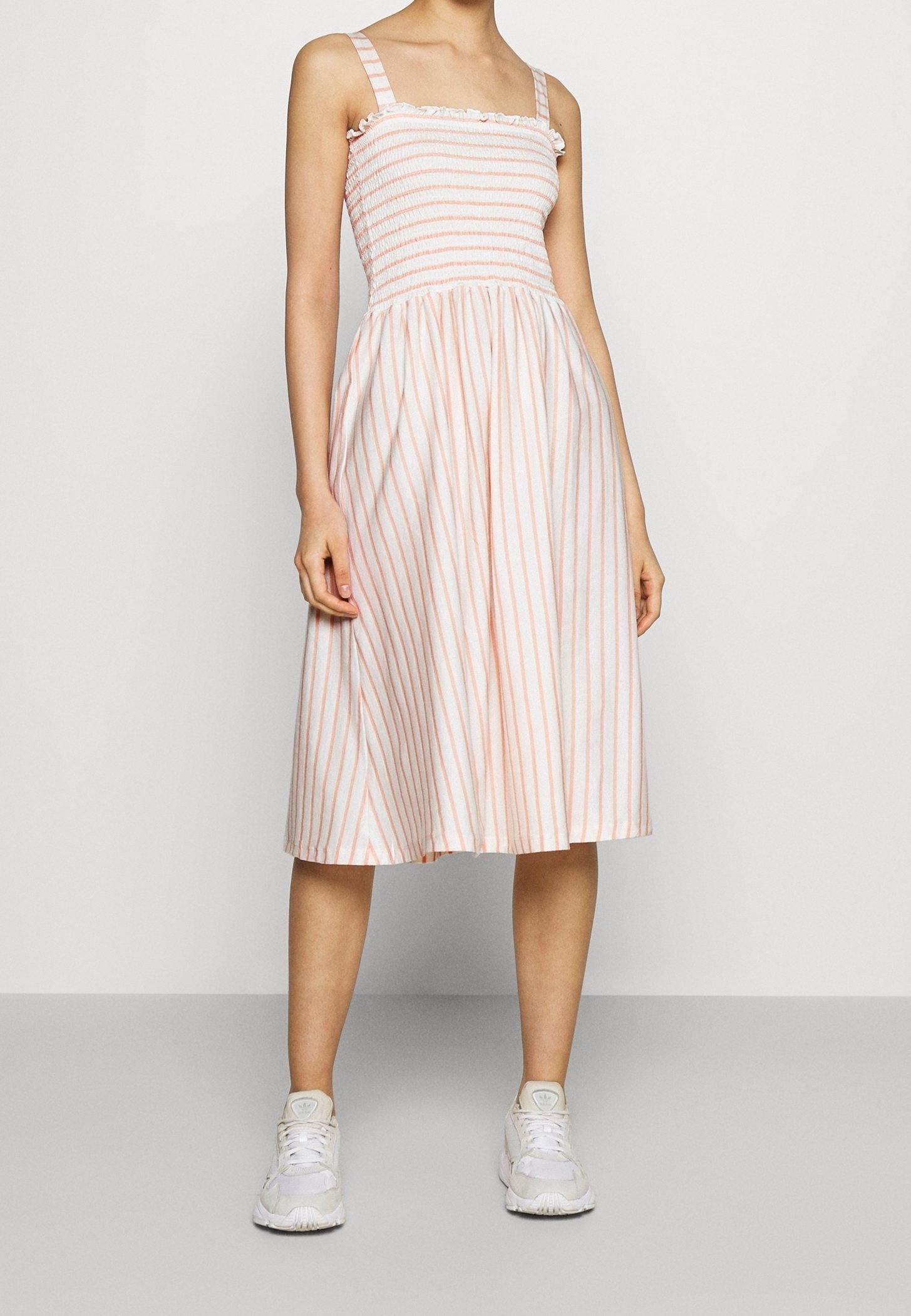 Robe de jour ONLY - blanc cassé
