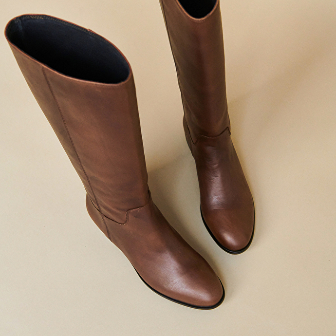 Bottes plates  en cuir cognac
