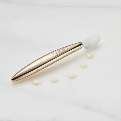 Estee Lauder ReNutriv Ultimate Diamond acu serums, viegls, nomierinošs un izgaismojošs acu serums, 15 ml