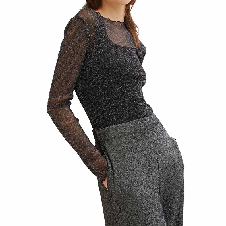 T-paidat ja topit Femme Noir