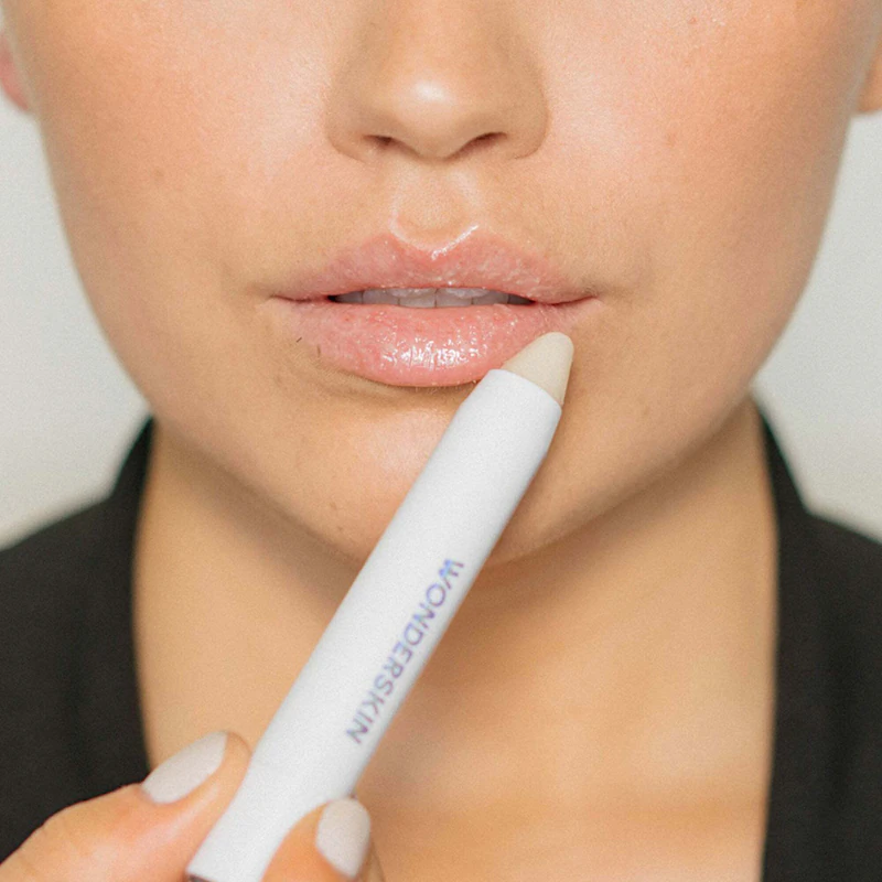 WONDERSKIN Wonder Blading Bastão Esfoliante Labial 3 em 1