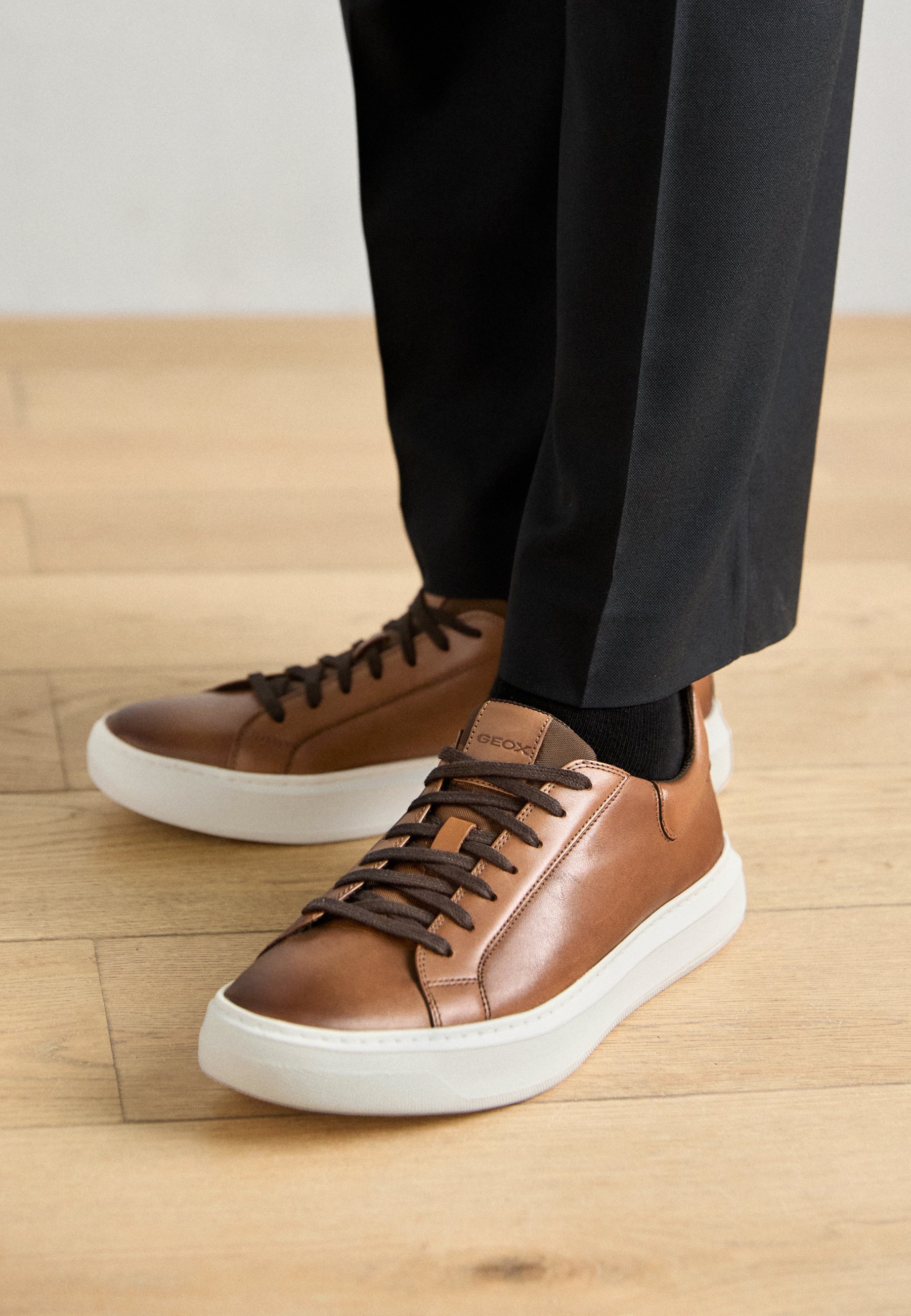 Geox DEIVEN - Sneakers - lichtbruin