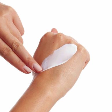 Bondi Sands mitrinošs saules aizsargkrēms bez smaržvielām SPF 50 50ml