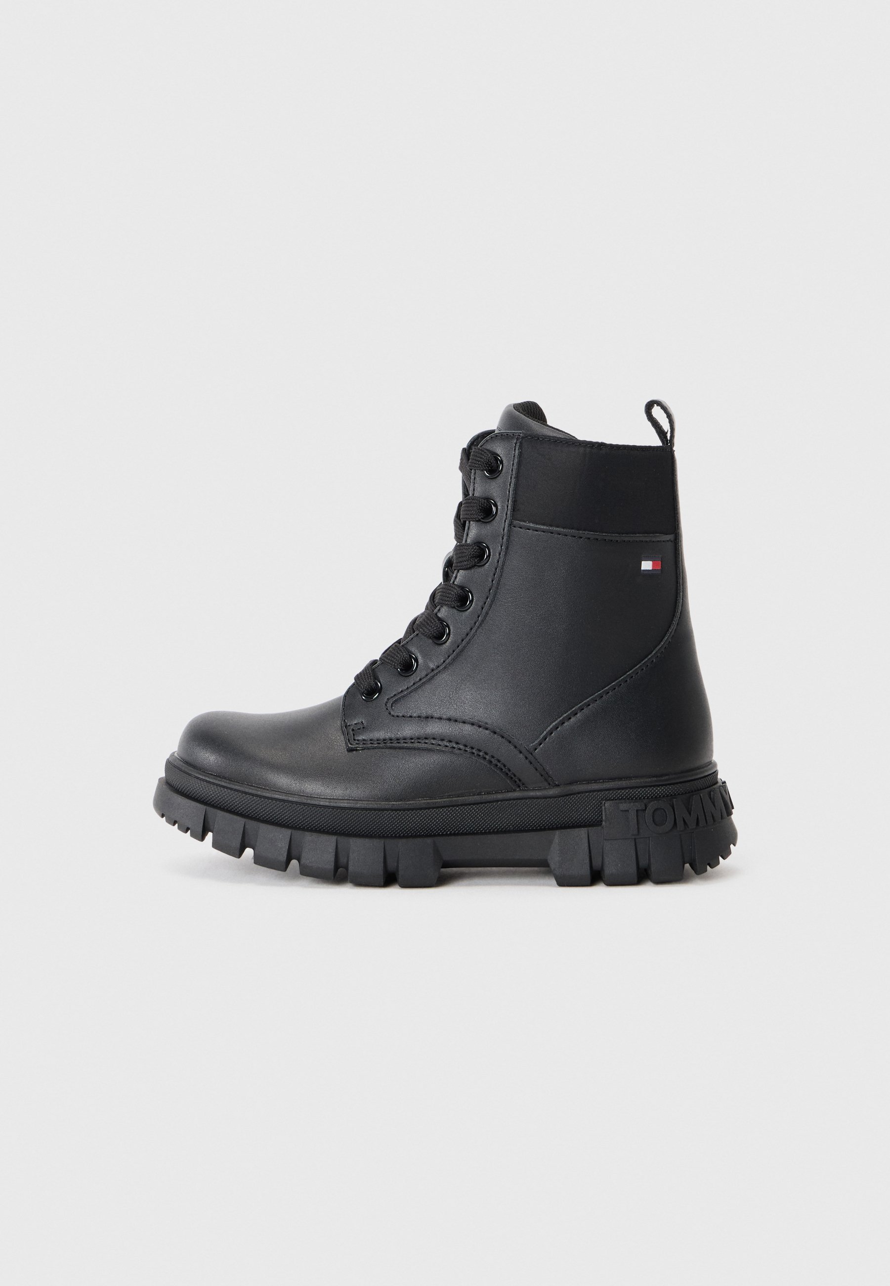 Tommy Hilfiger MICHIGAN UNISEX - Enkellaarsjes met vetersluiting - zwart