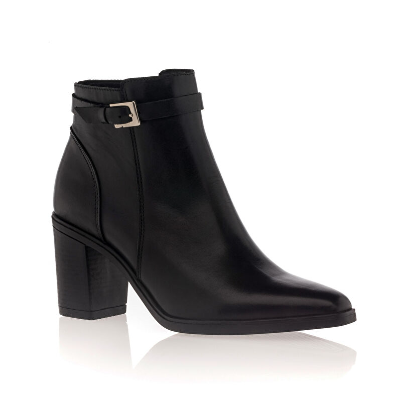 Schwarze Damenstiefel / Stiefeletten