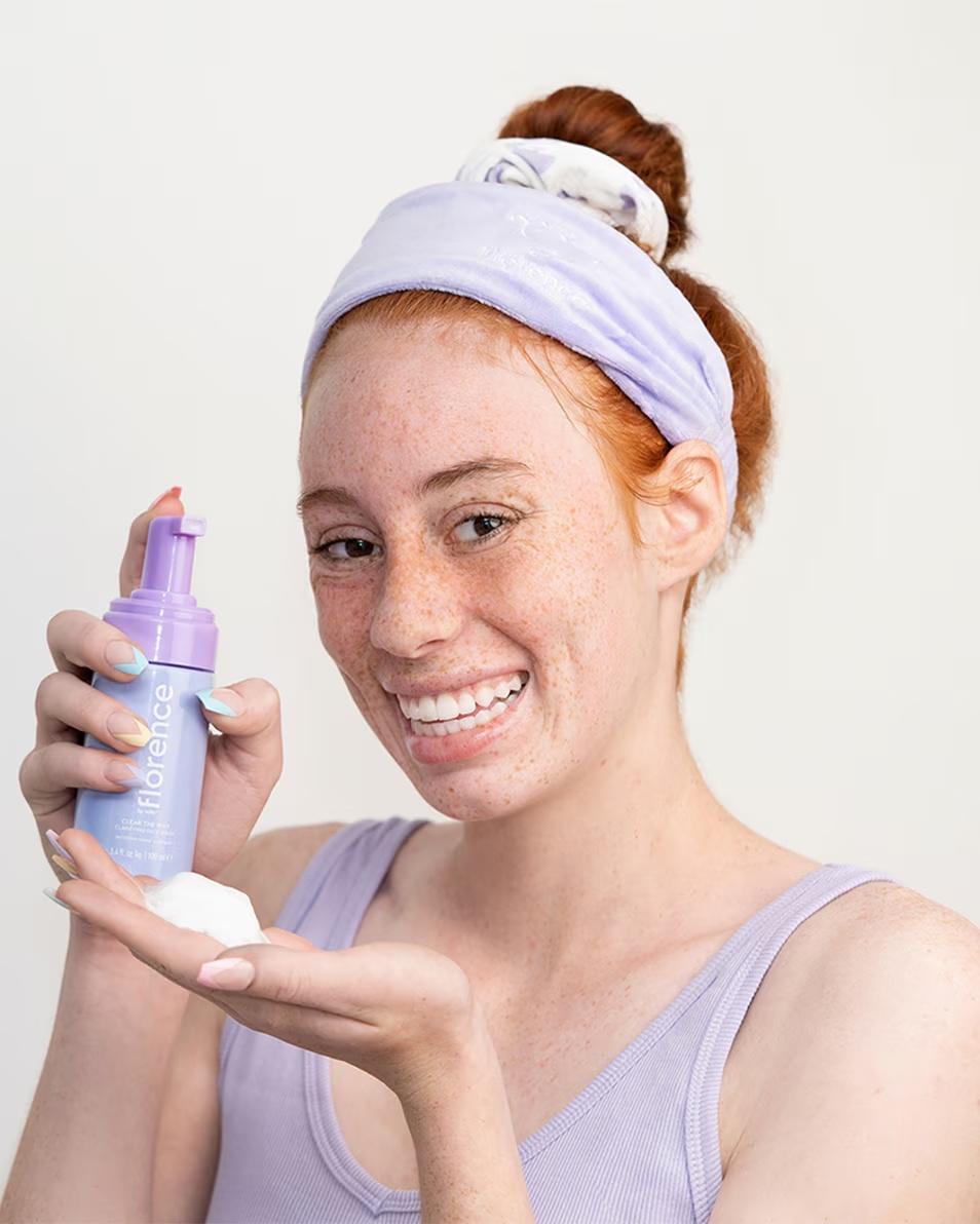 FLORENCE BY MILLS CLEAR THE WAY ČISTILNI GEL ZA UMIVANJE OBRAZA