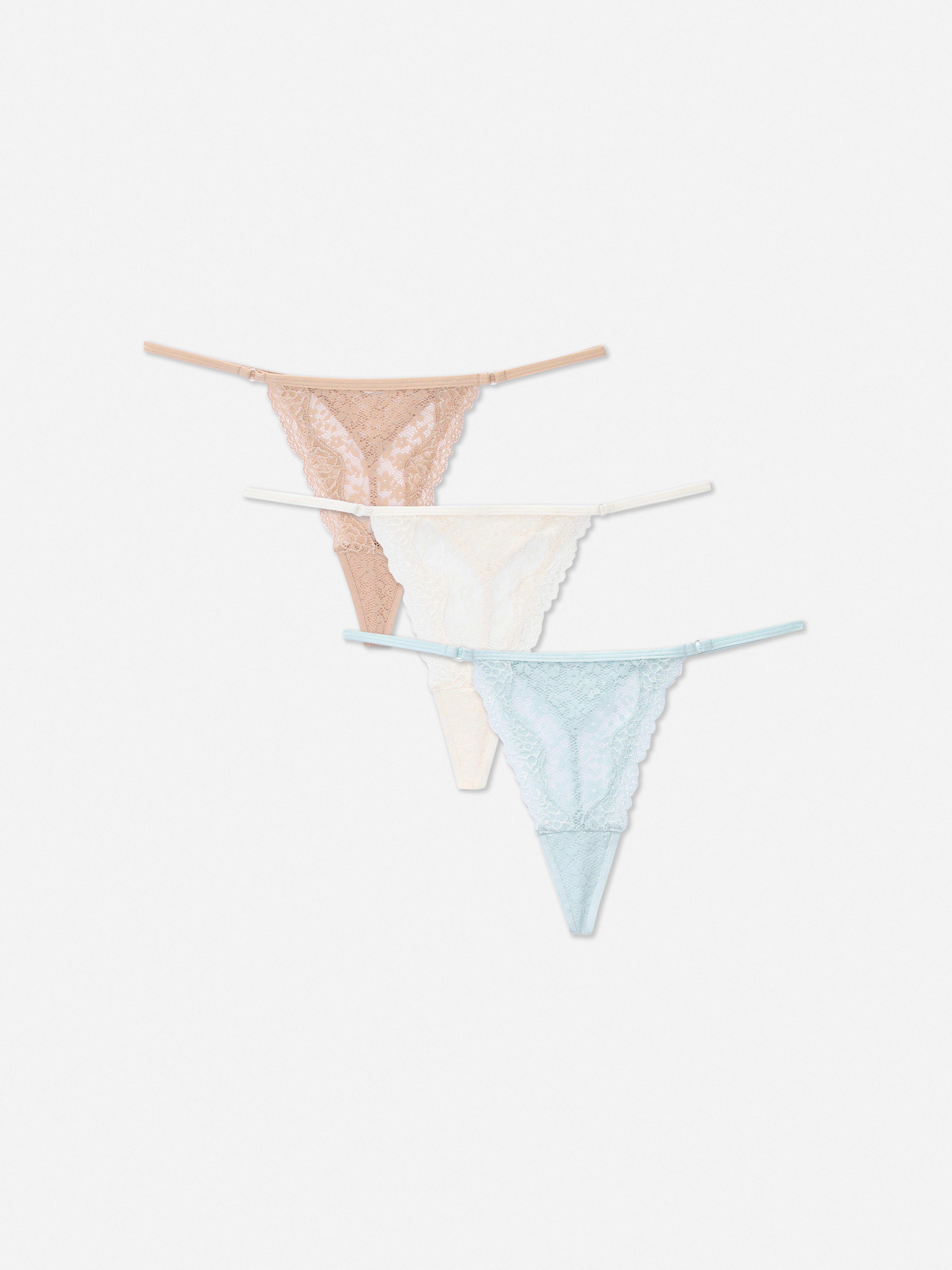 Spitzen-Tangas, 3er-Set Verleihen Sie Ihrer Lingerie mit diesen drei Spitzen-Tangas einen luxuriösen Touch.