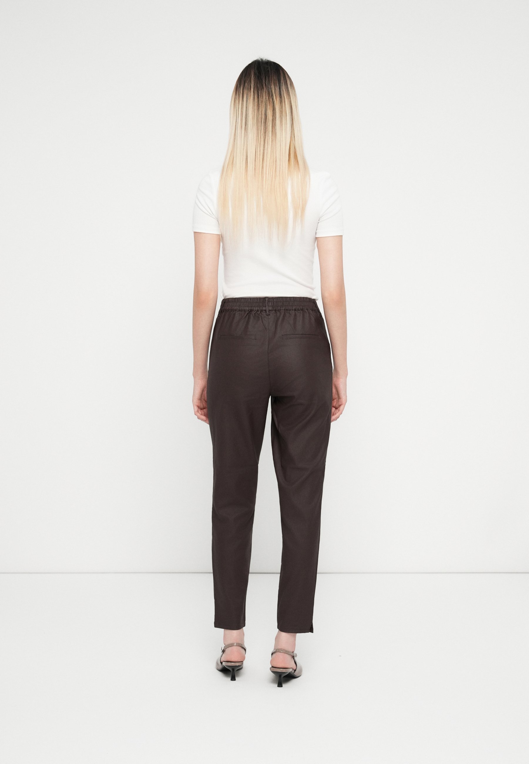 Object OBJBELLE LISA COATED - Broek - zeehondenbruin