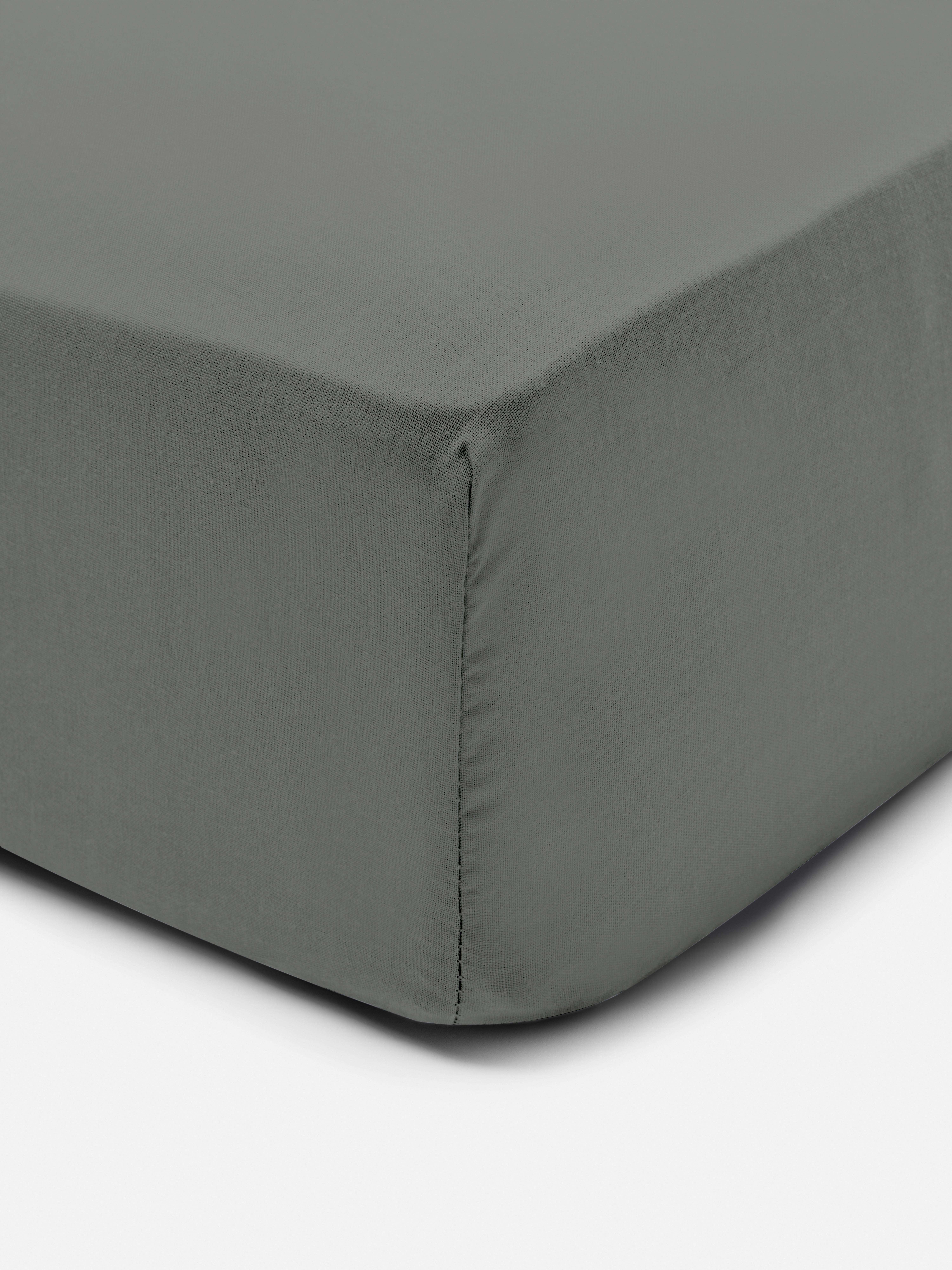 Cearșaf cu elastic din satin pentru o persoană. Acest cearșaf cu elastic din satin moale vă menține cald și confortabil toată noaptea.