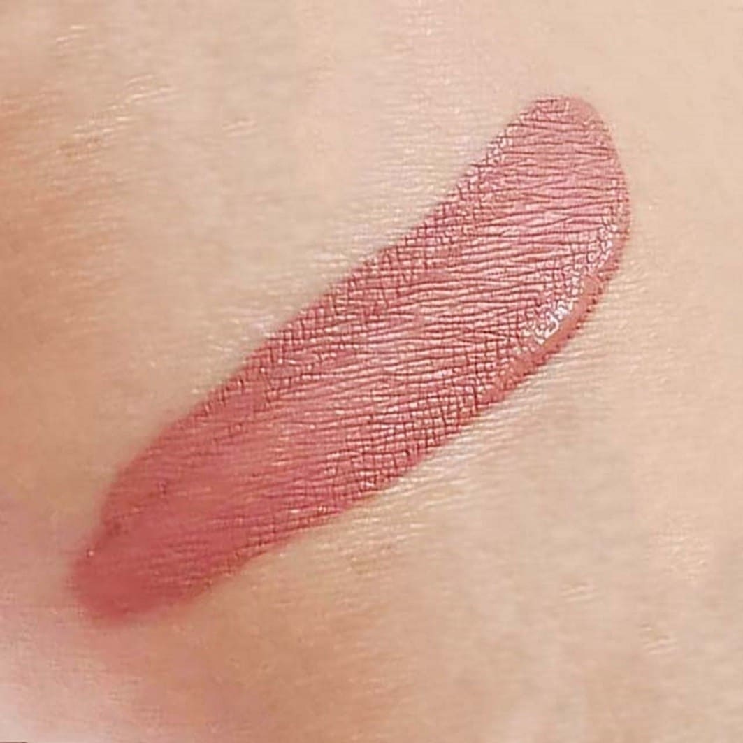 theBalm ruž za usne Meet Matt(e) Hughes – 7,4 ml