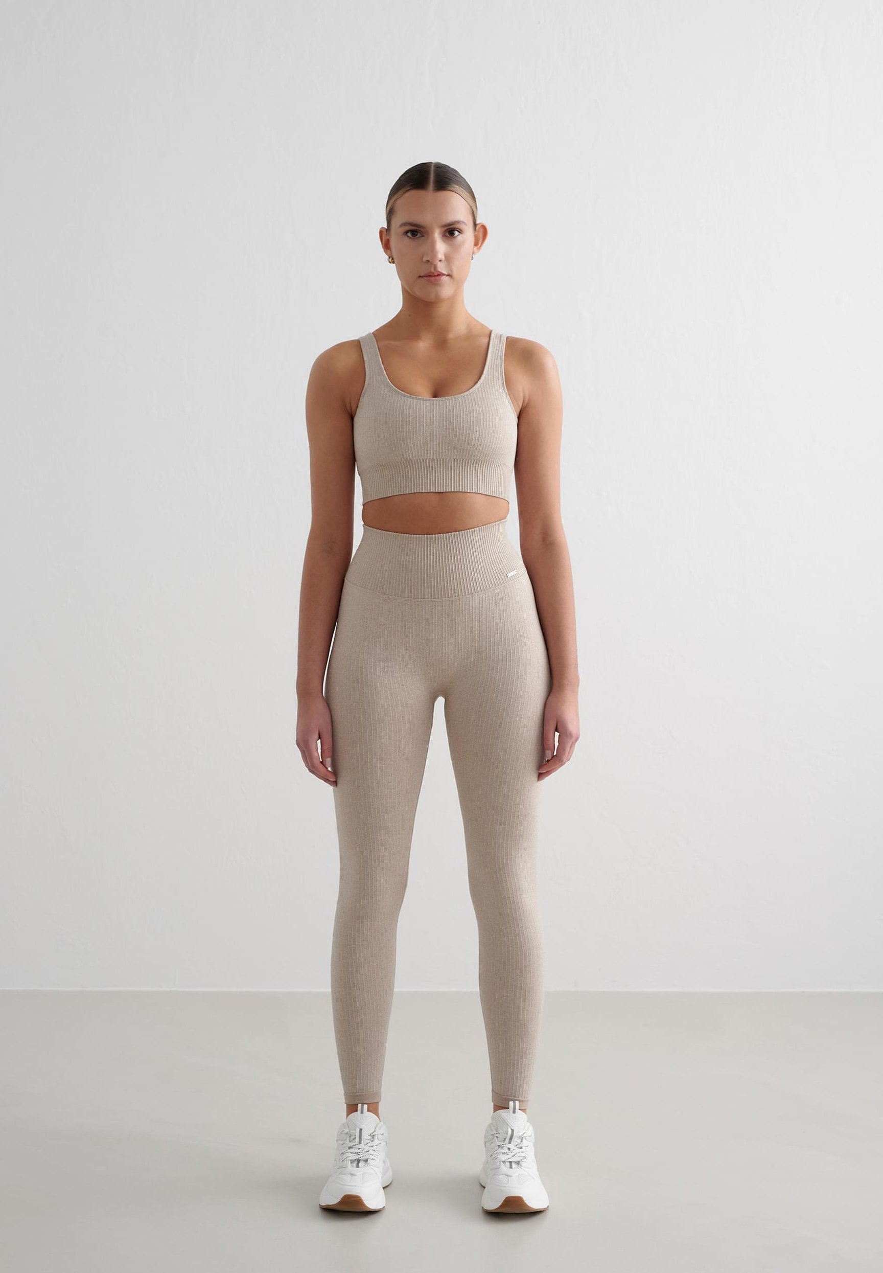 aim'n® RIBBED SEAMLESS - Sportbeha met gemiddelde ondersteuning - beige
