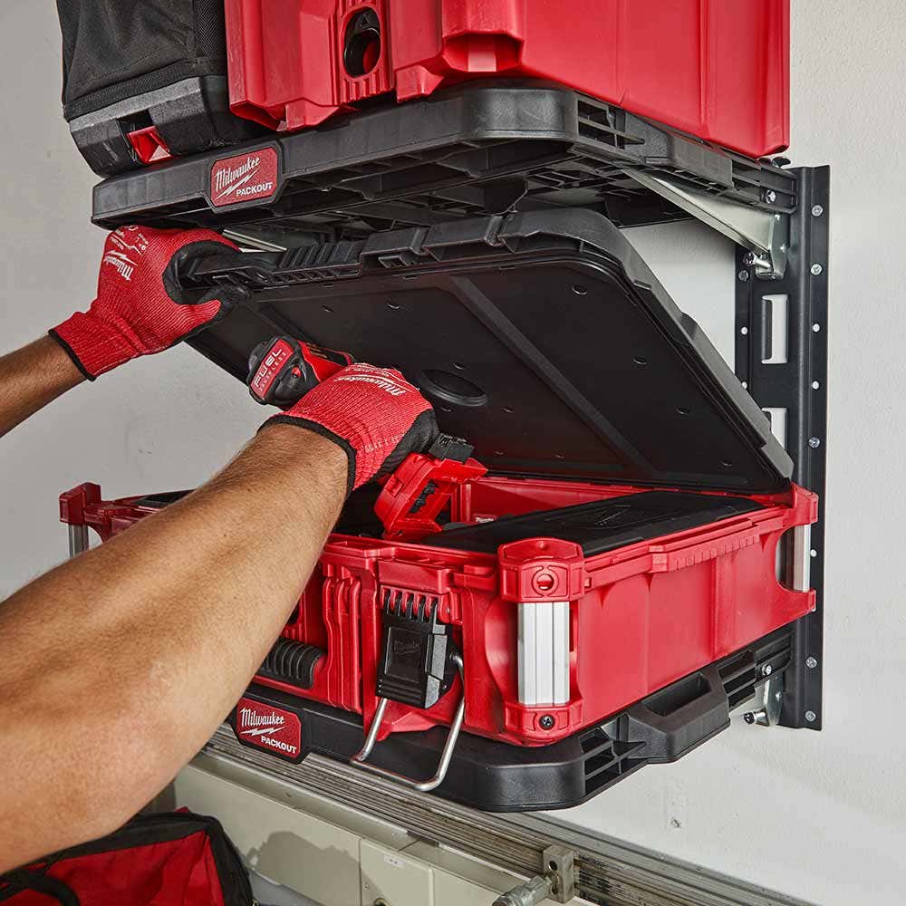 Trilhos de prateleira verticais de 2 peças MILWAUKEE E-Track PACKOUT™ 48228482