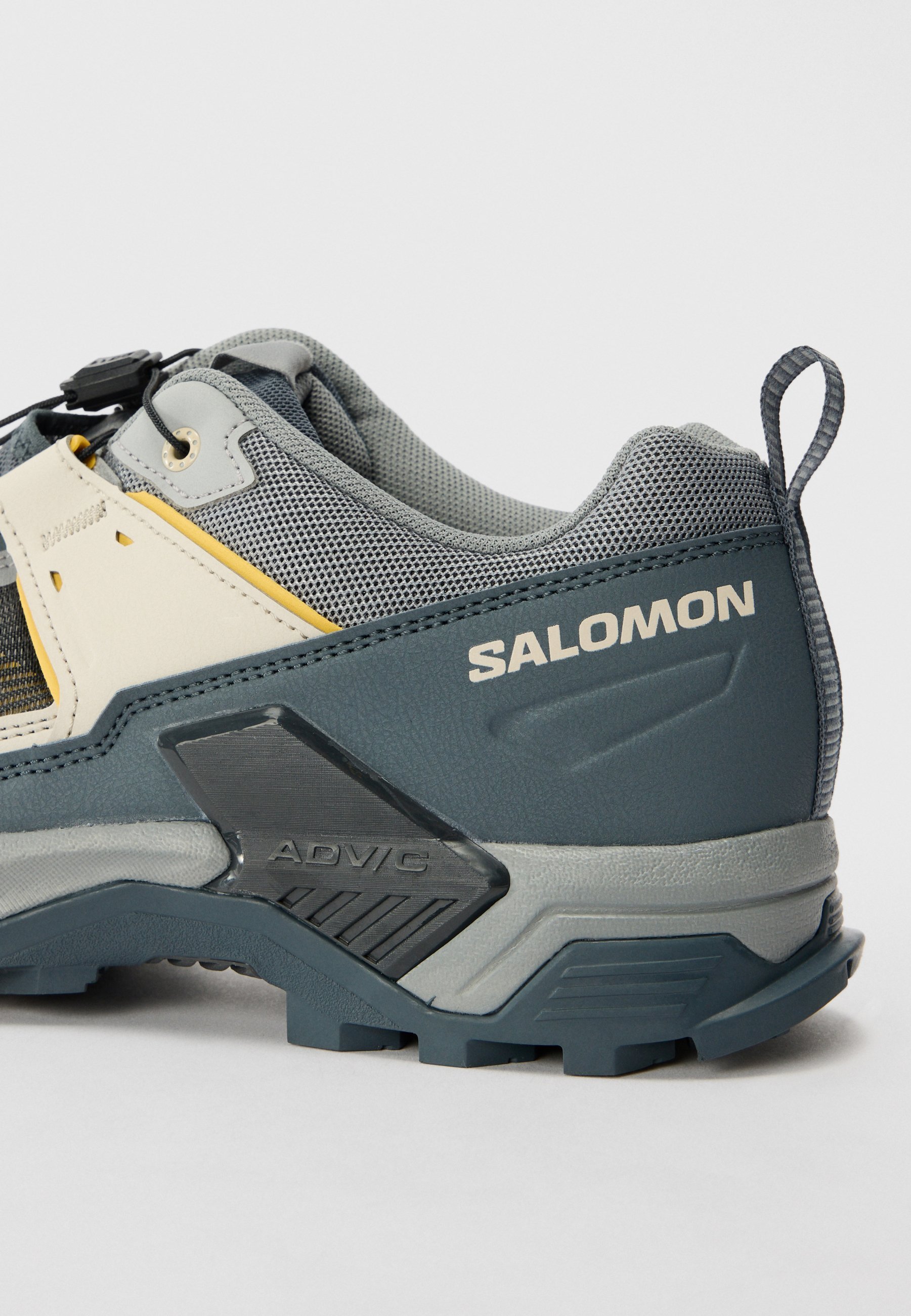 Salomon X ULTRA 5 - Chaussures de randonnée - Monument/Turbulence/Moutarde épicée