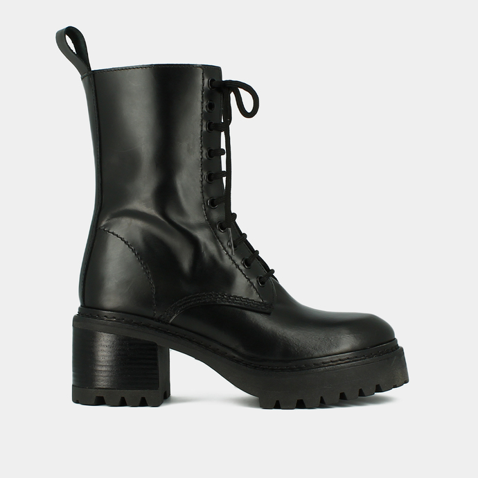 Boots à plateformes et lacets  en cuir glacé noir