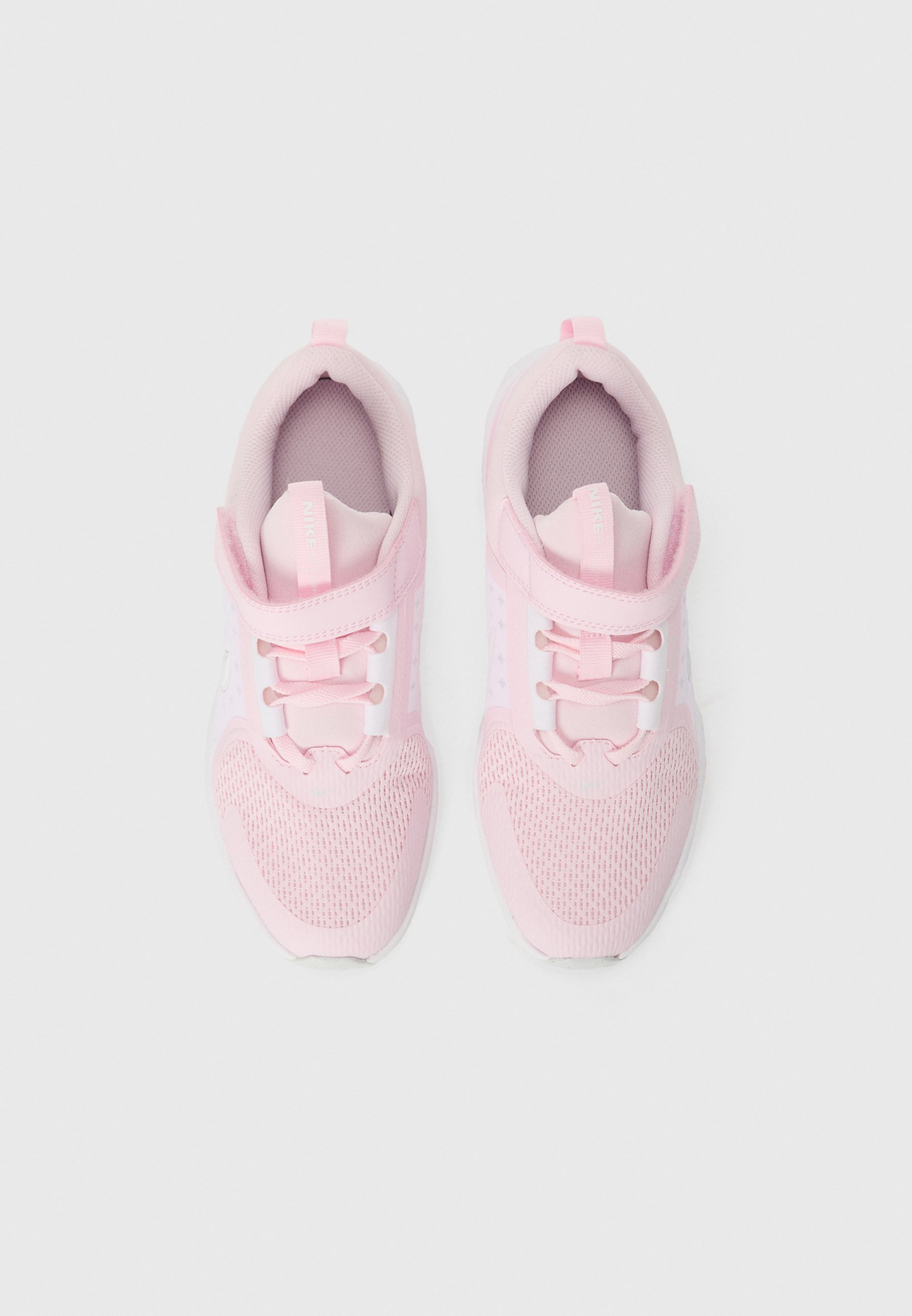 Nike Performance STAR RUNNER 5 UNISEXE - Chaussures de running sur route - mousse rose/blanc/platine pur