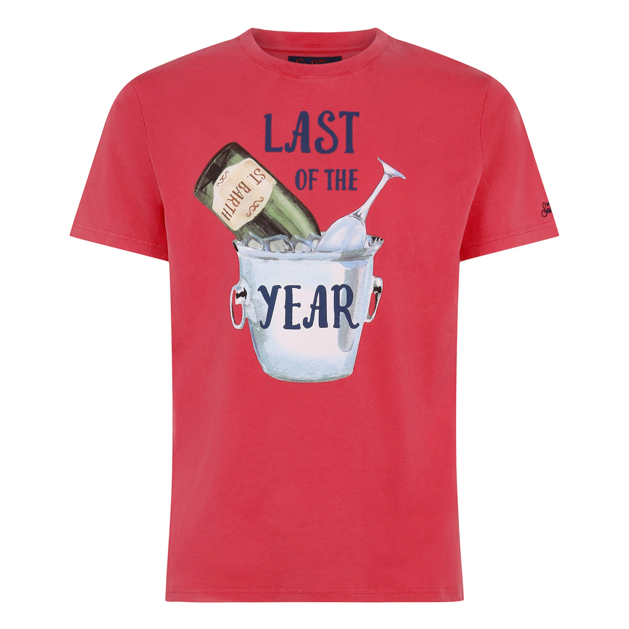 Camiseta roja con estampado del año pasado