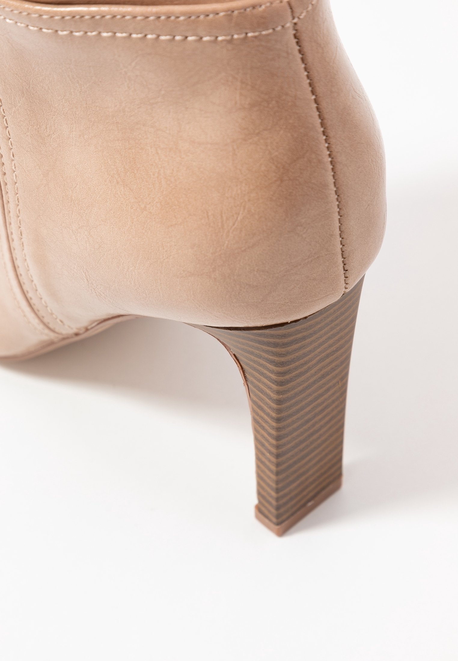 Čižmy na vysokom podpätku Wallis - telová