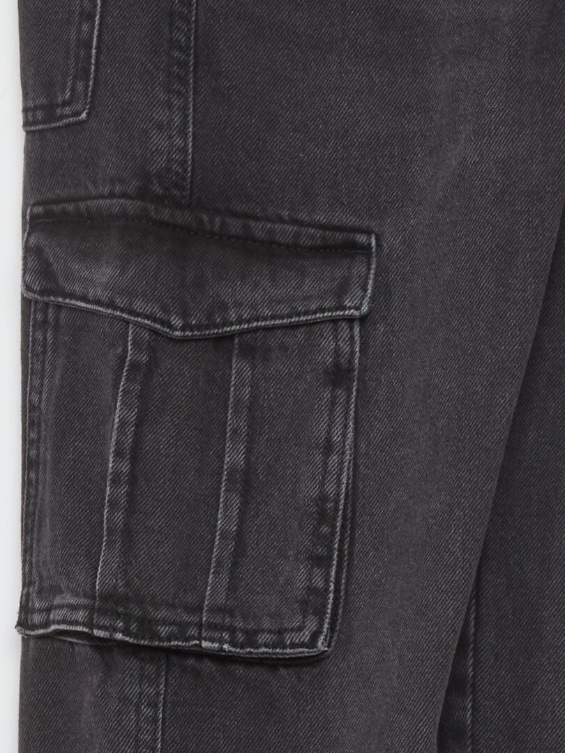 Calça jeans de perna larga com bolsos - CINZA