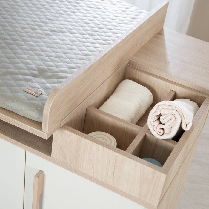 Commode à Langer Évolutive ROBA - Elva - 3 Portes à Fermeture Douce 5 Niches - Cachemire - Effet Noyer