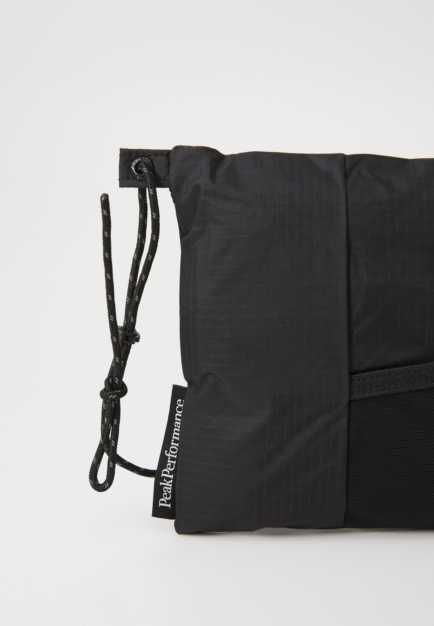 Peak Performance TORBA NA AKCESORIA UNISEX - Torba na ramię - czarna
