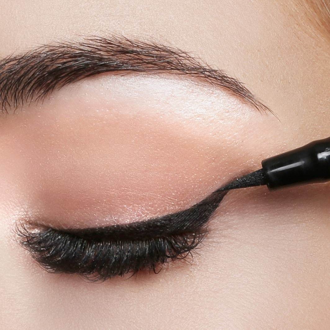 „Miss Lashes“ akių pieštukas blakstienų priauginimui – 4,5 g