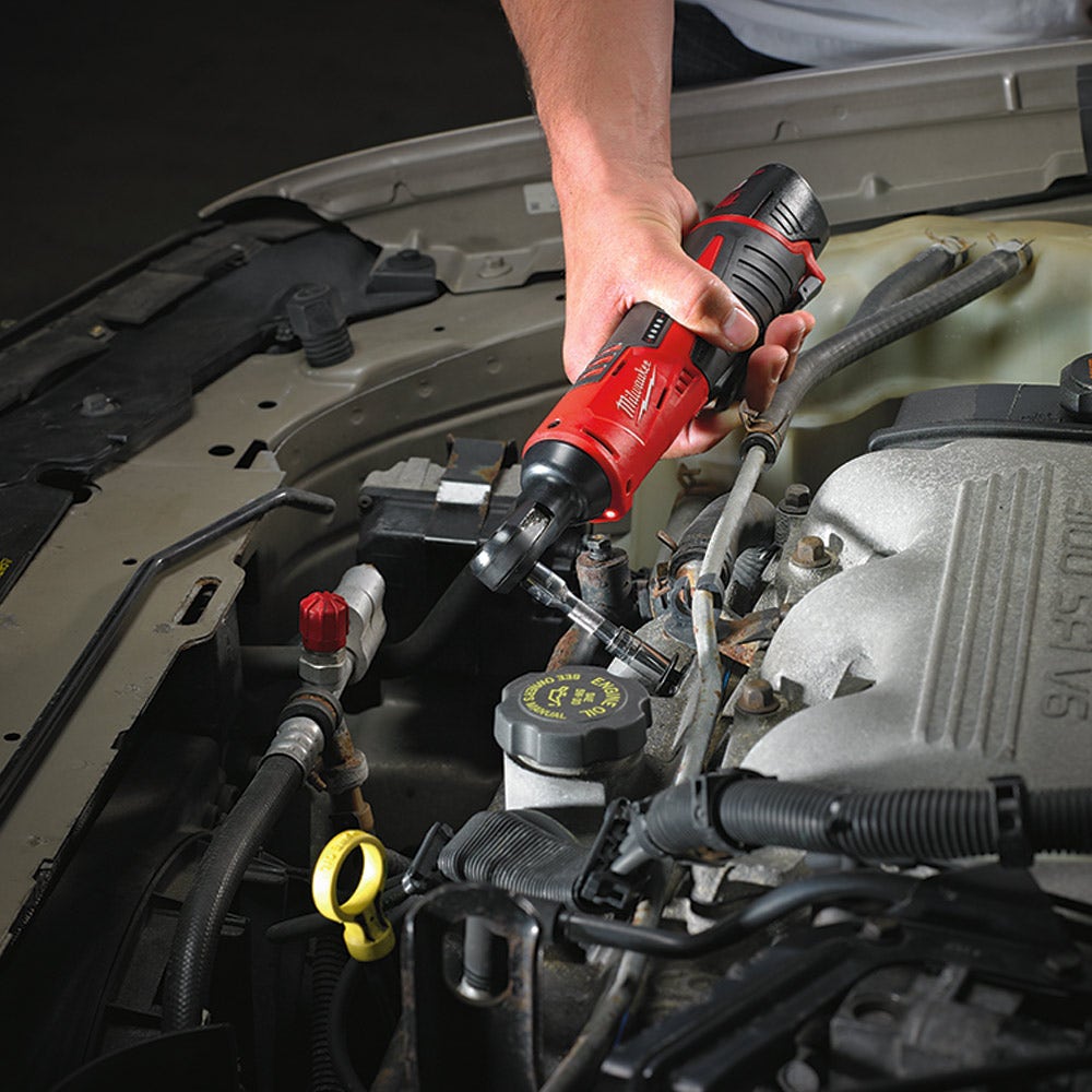 Chave de impacto com catraca Milwaukee 12V 3/8 polegadas Skin M12IR-0