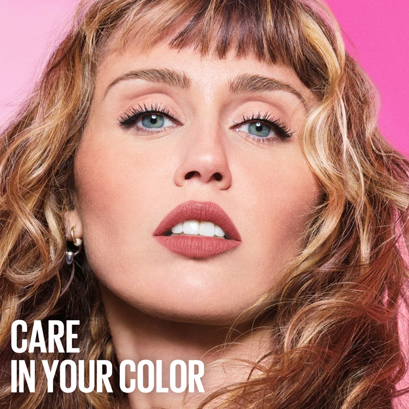 MAYBELLINE NEW YORK serumo lūpų dažai Švelnūs, aksominiai lūpų dažai su drėkinamuoju efektu.