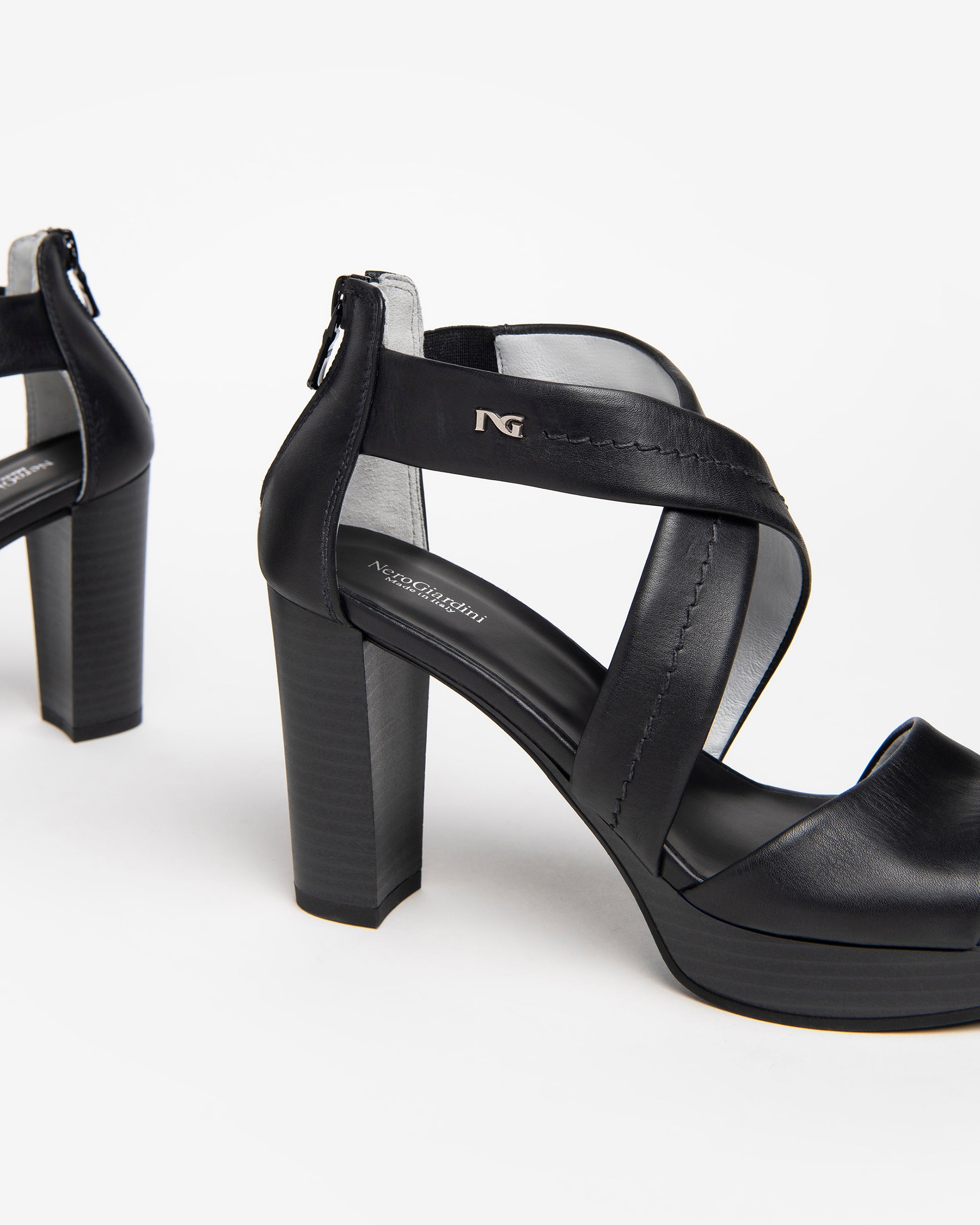  Damen-Ledersandalen