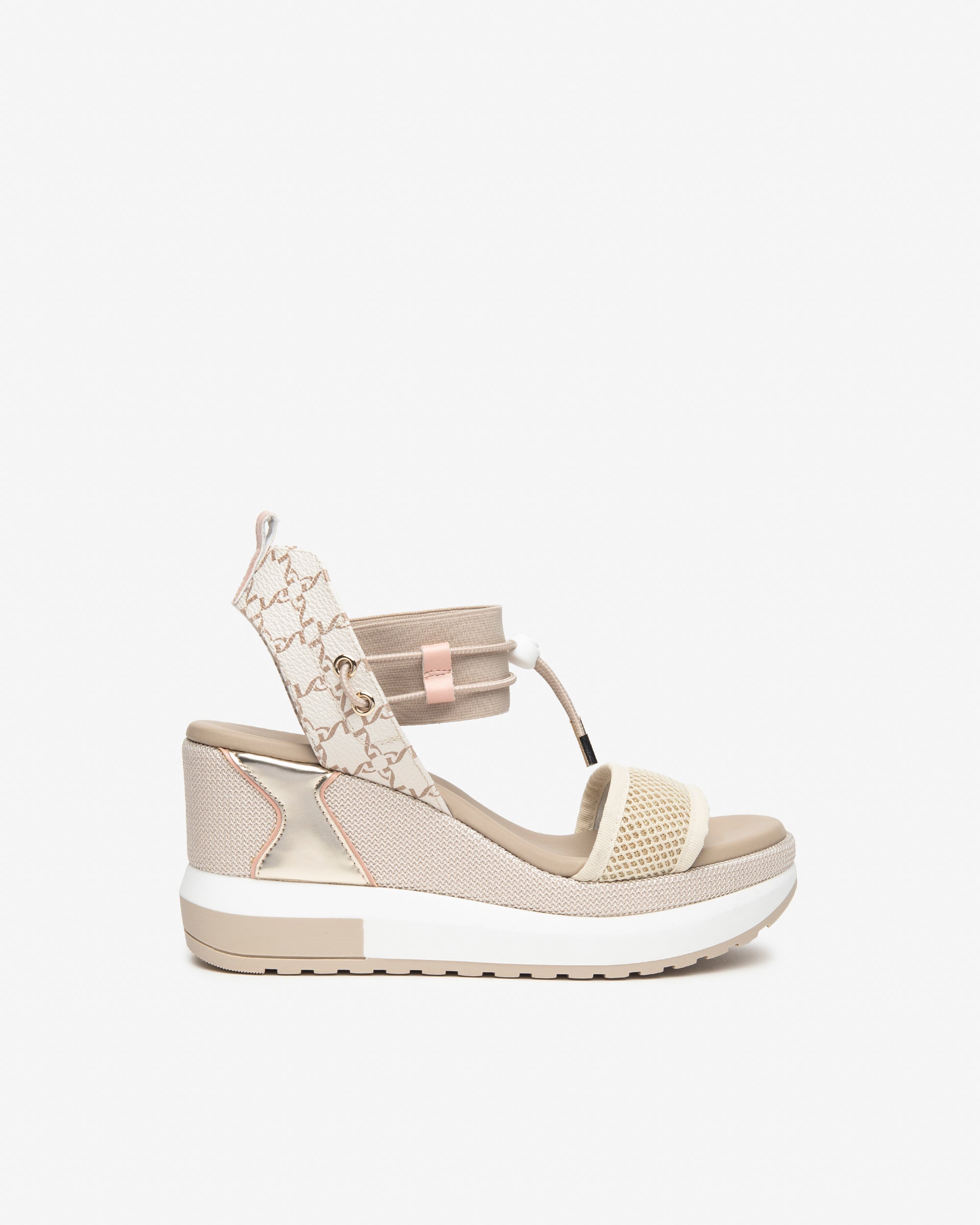  Damensandalen aus Leder, Canvas und technischen Materialien