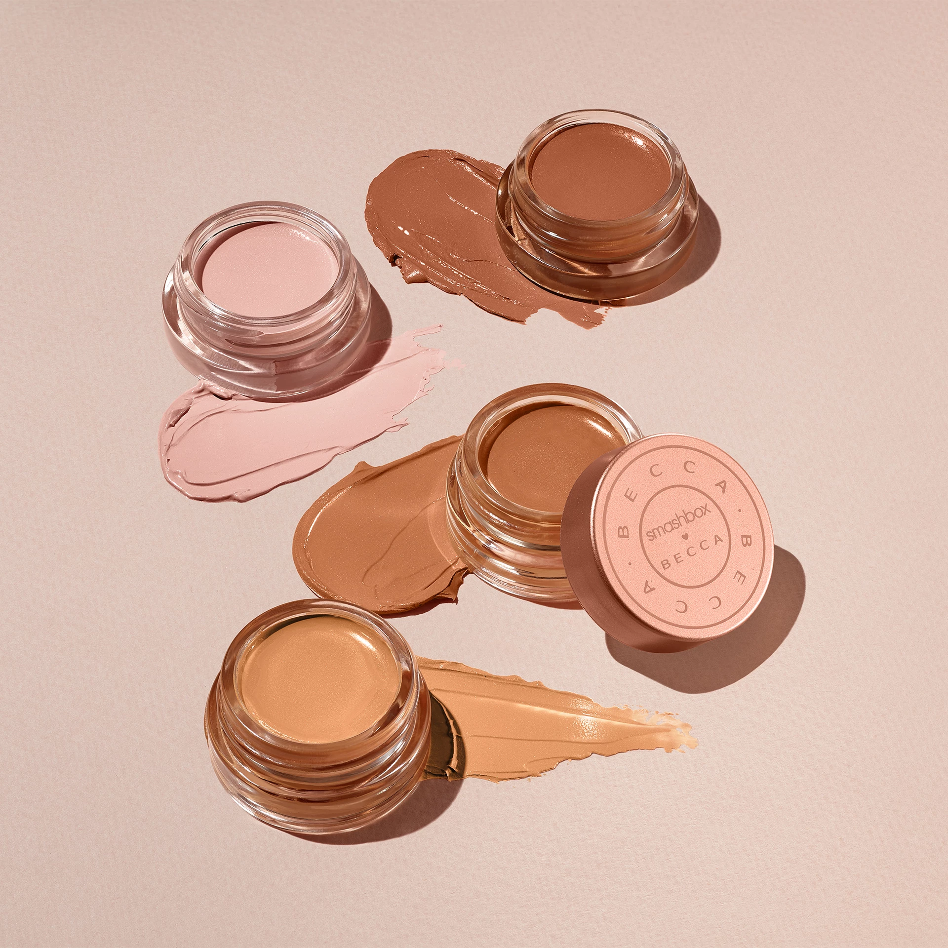 Corector iluminator pentru sub ochi Becca 01 Fair/Light - Smashbox