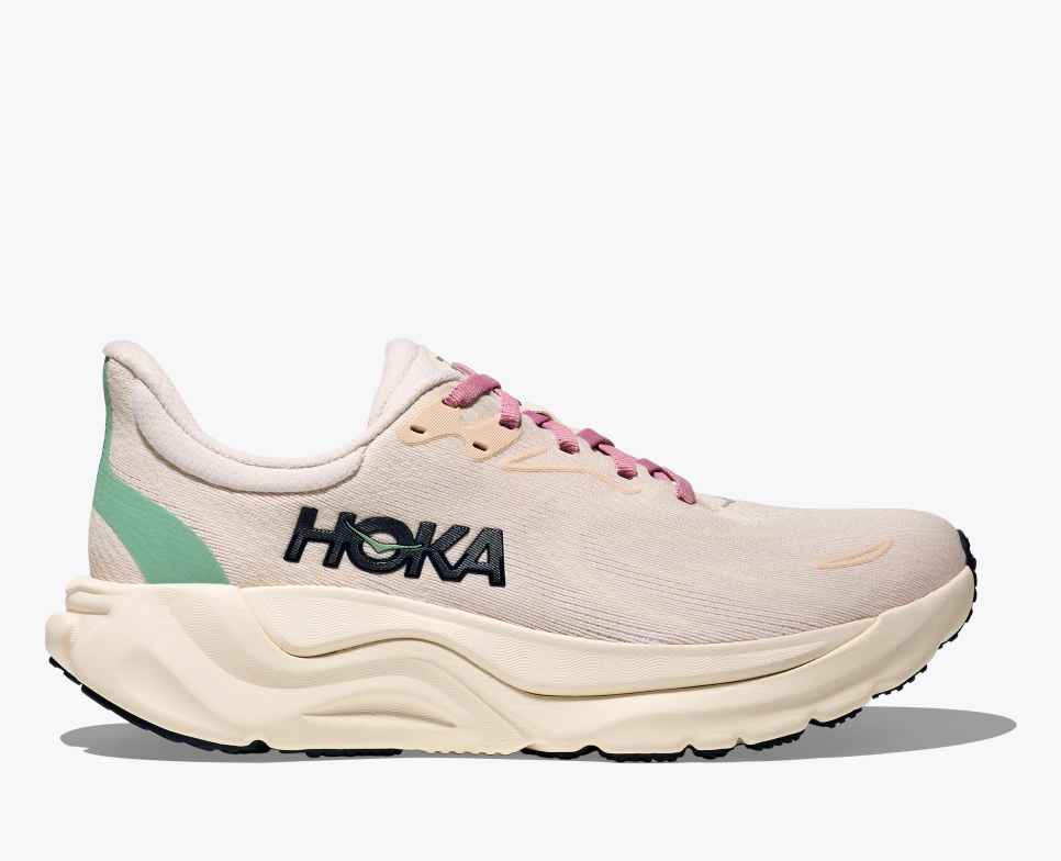 HOKA Arahi 8 Rozencrème / Albast