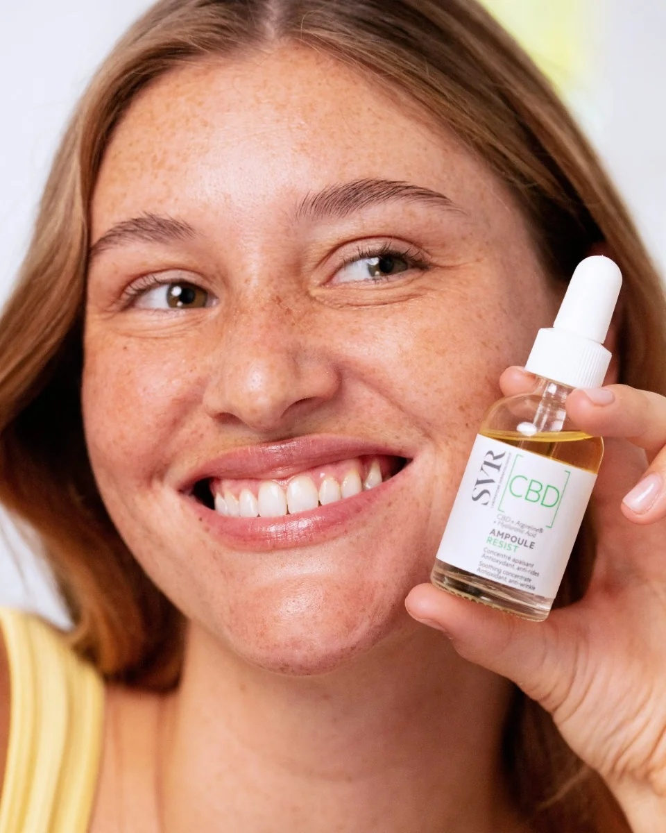 SVR CBD ampul 30 ml. Verzachtende, antioxiderende en anti-rimpelwerking.